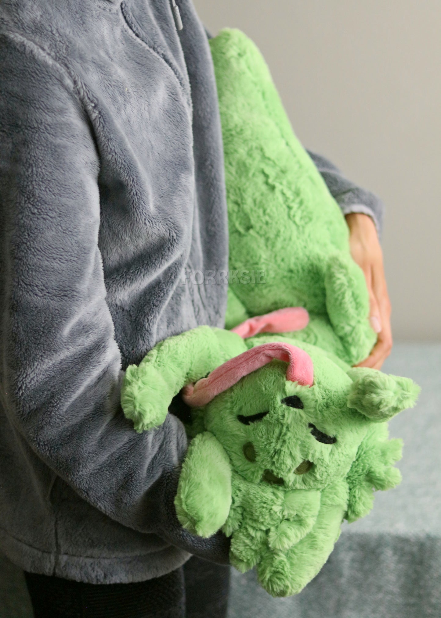 PRE-ORDER 30 inches Saint, Rain World plush (BACK IN FALL 2025)