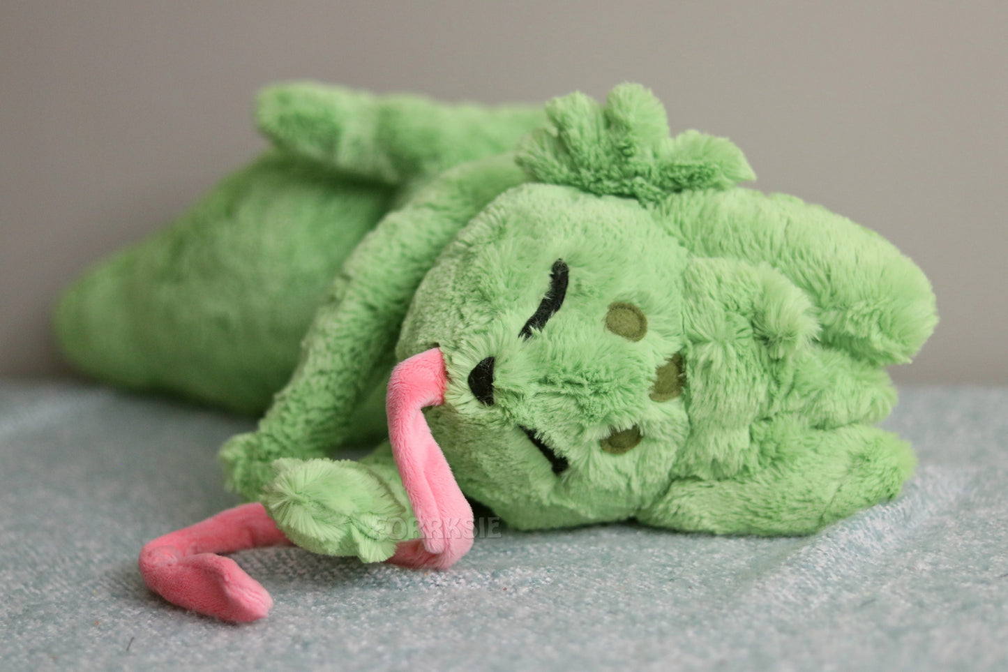 PRE-ORDER 30 inches Saint, Rain World plush (BACK IN FALL 2025)