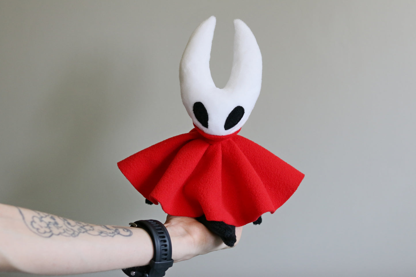 PRE-ORDER Hornet plush, 35cm/13.7" (with magnets)