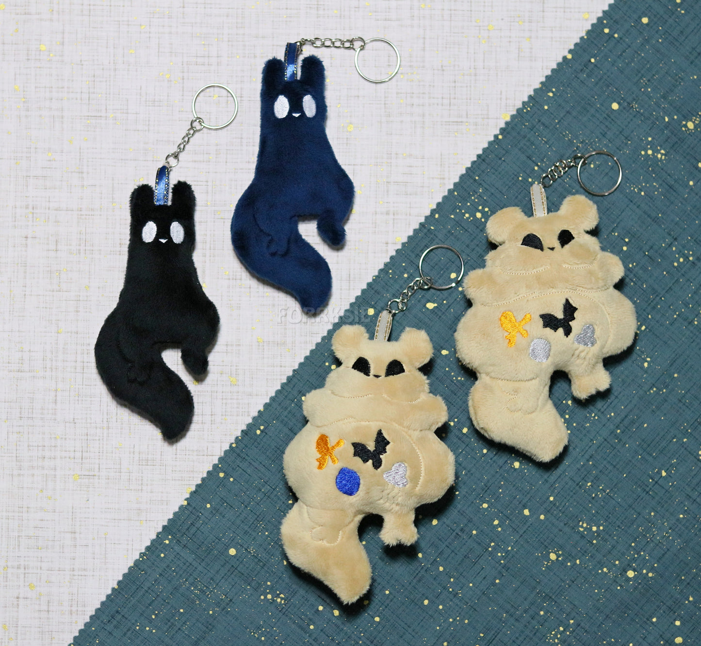 Charms Rain World, Slugcat keychains - READY TO SHIP