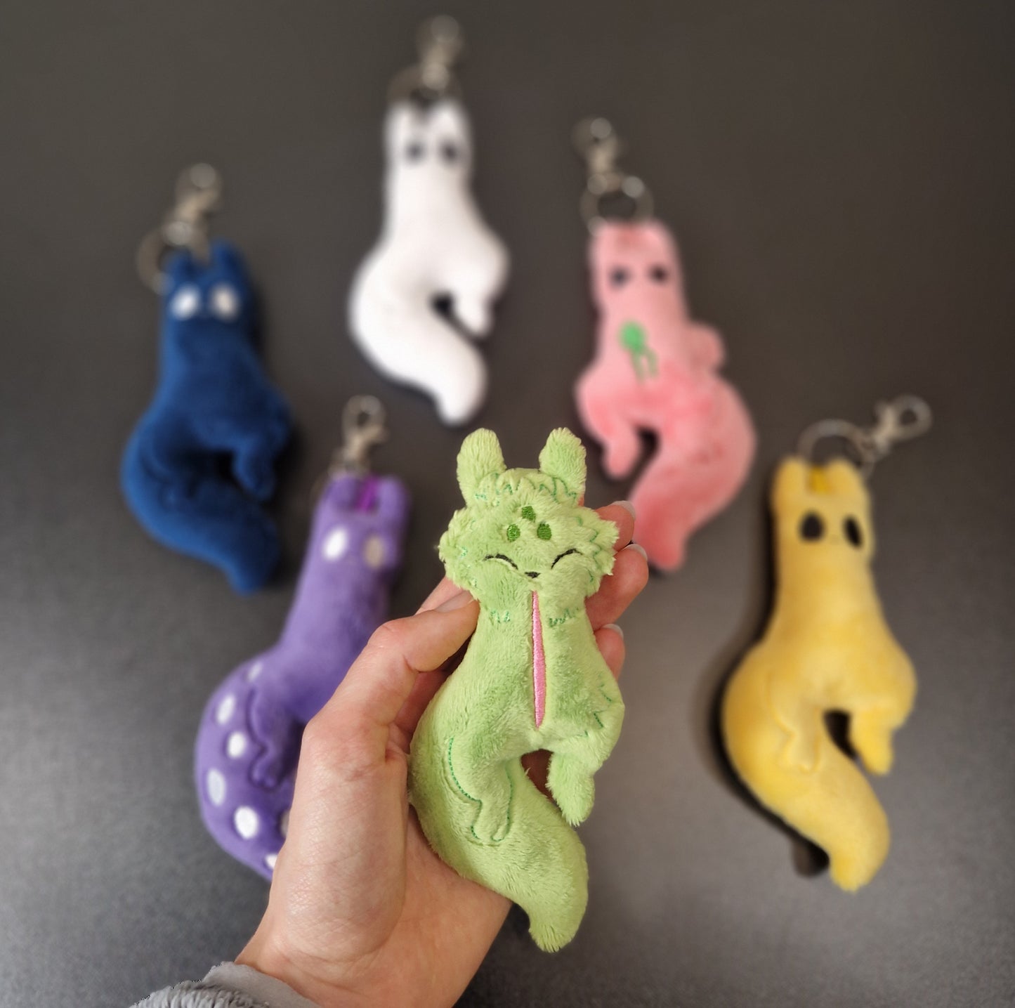 Charms Rain World, Slugcat keychains - READY TO SHIP