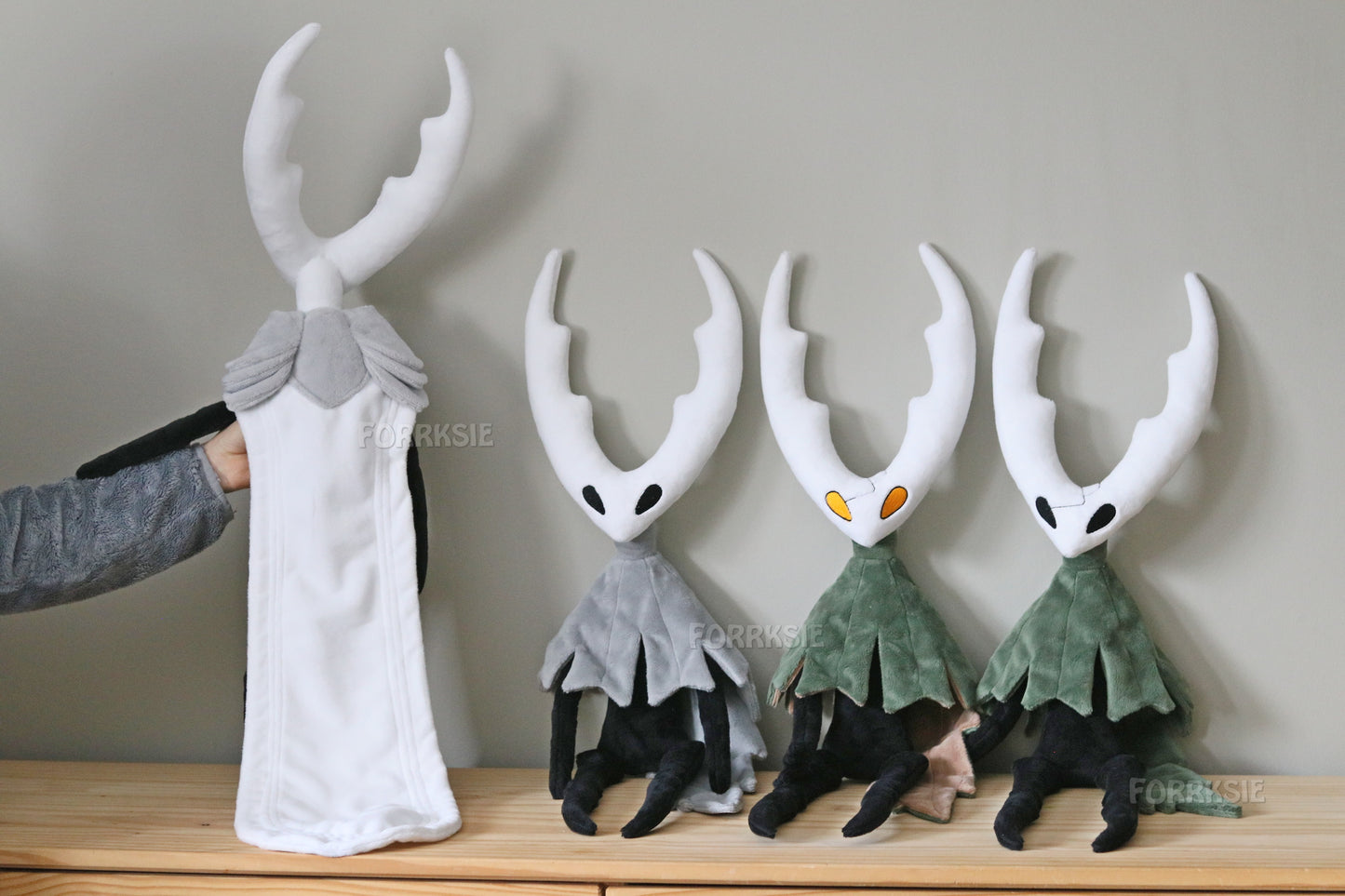 PRE-ORDER Hollow Knight/Pure Vessel plush, 82cm/32"