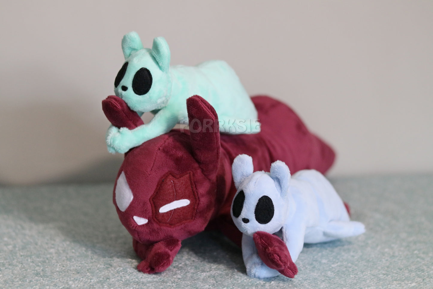 24 inches Artificer plushie WITH pups, laying down pose, Rain World plush - READY TO SHIP