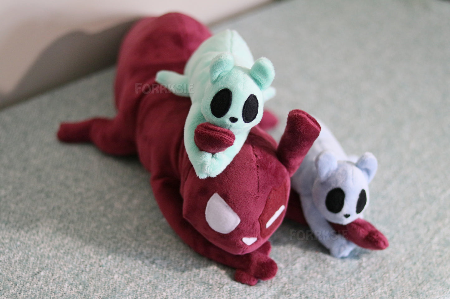 24 inches Artificer plushie WITH pups, laying down pose, Rain World plush - READY TO SHIP