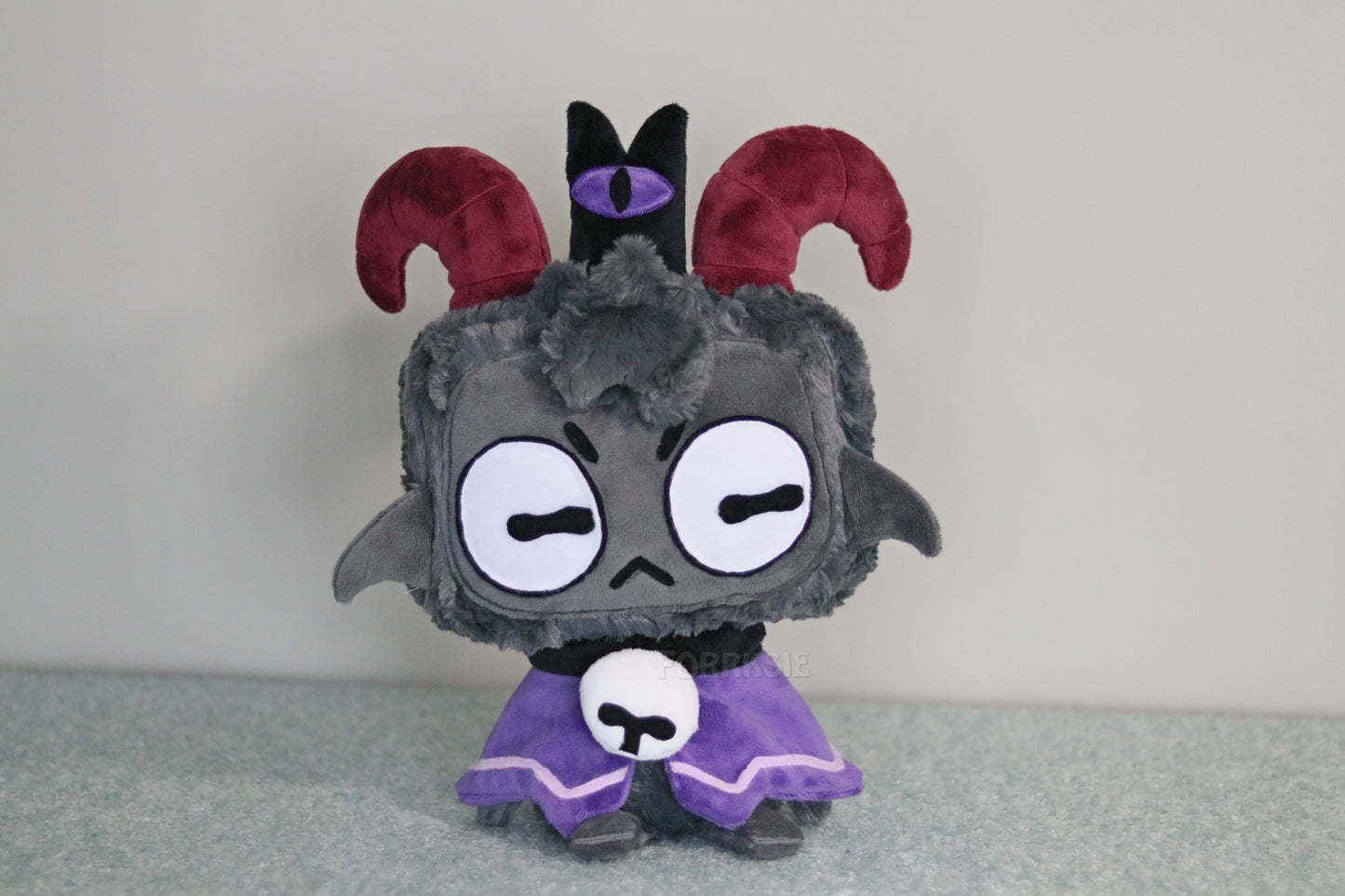 Cult of the Lamb, 17 inches Goat plushie, weighted - READY TO SHIP