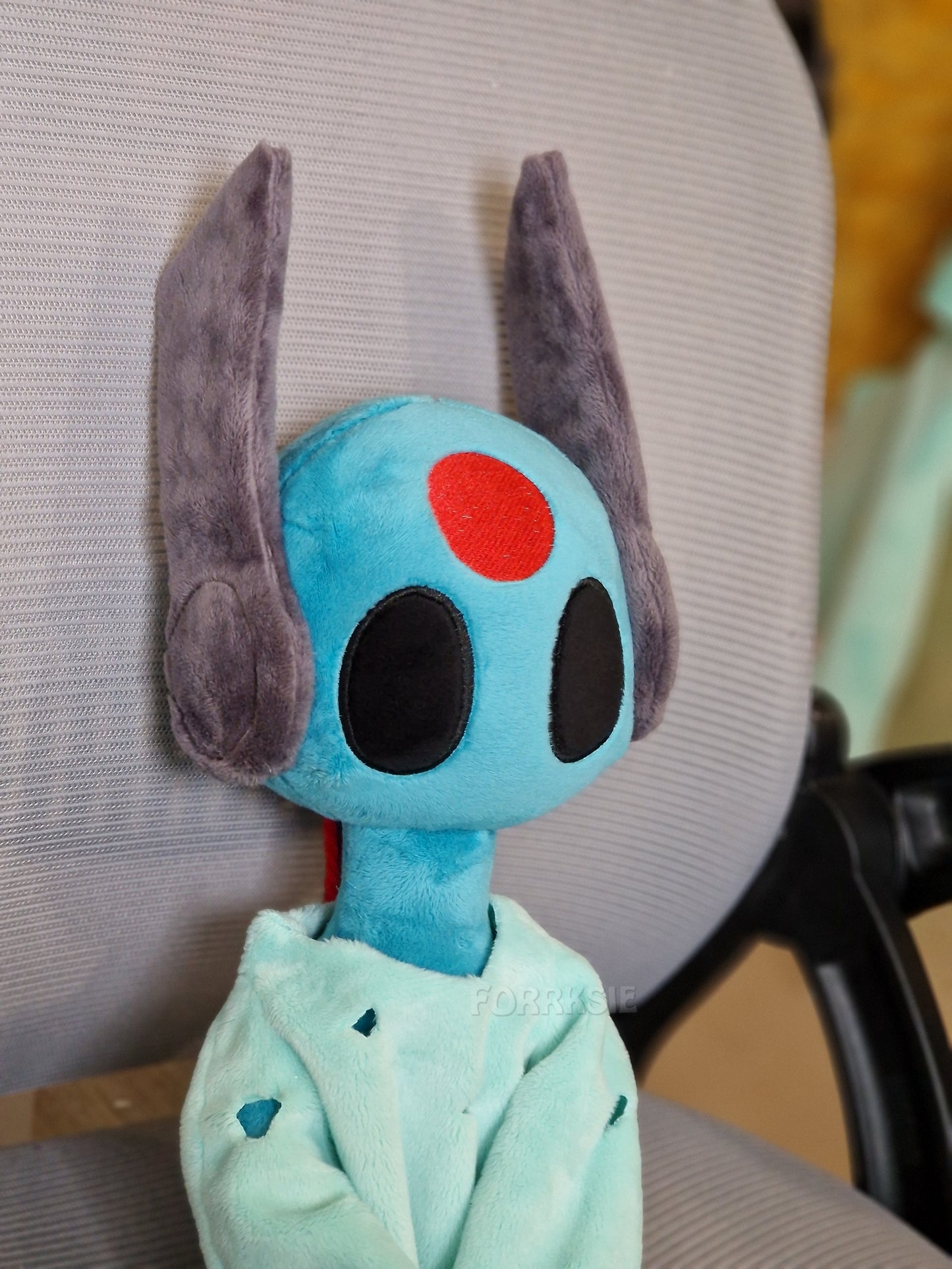 PRE-ORDER iterator plushie 57cm/22.5 inches, Rain World, Downpour, with MAGNETS