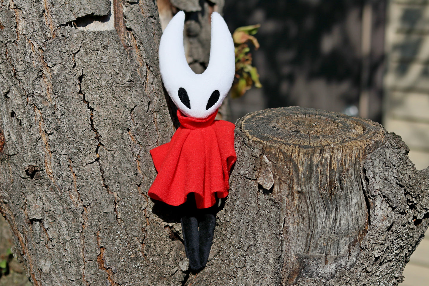 PRE-ORDER Hornet plush, 35cm/13.7" (with magnets)