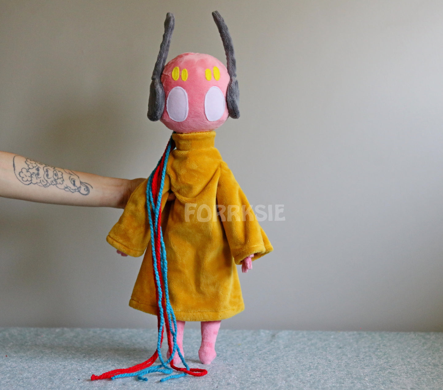 PRE-ORDER iterator plushie 57cm/22.5 inches, Rain World, Downpour, with MAGNETS